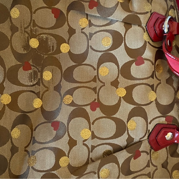 Coach w/Red hearts Signature Tote w/extra Michael Kors bag! - Picture 5 of 10